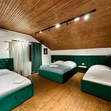 Lakeview Escape 3* Koman
