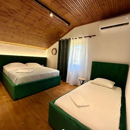 Lakeview Escape Koman