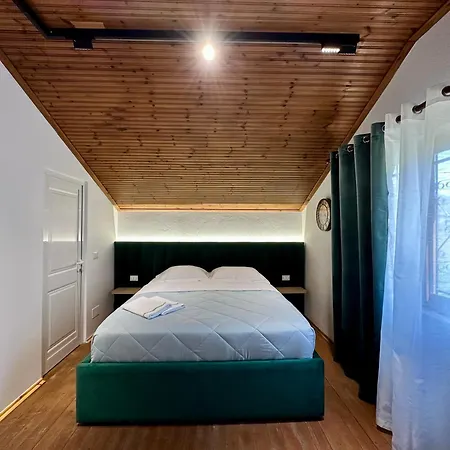 Lakeview Escape بيت ضيافة 3*