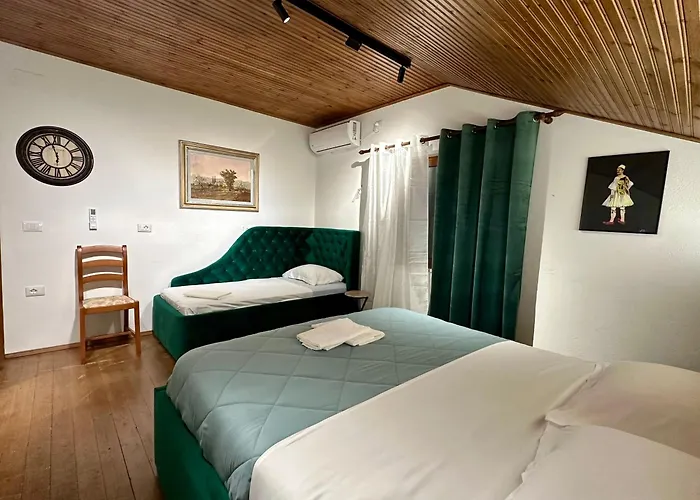 Konukevi Lakeview Escape Koman