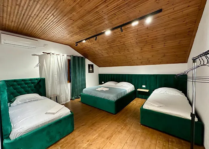 Lakeview Escape 3* Koman