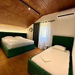 Lakeview Escape 3* Koman