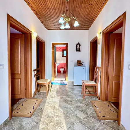 Lakeview Escape Koman
