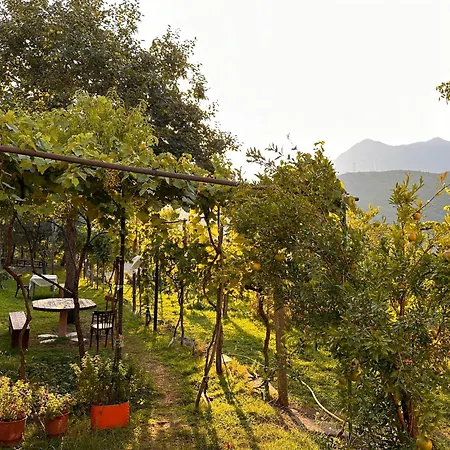 Guest house Lakeview Escape Koman