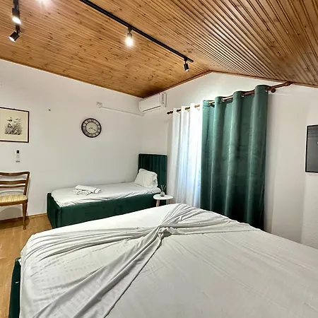 Pensjonat Lakeview Escape Koman