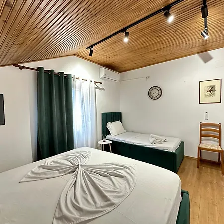 Lakeview Escape Guest house *