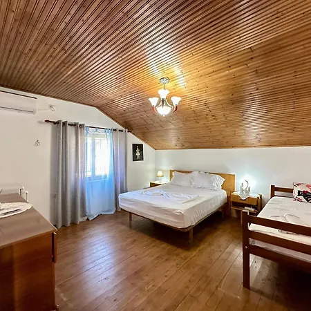 Lakeview Escape Guest house Koman