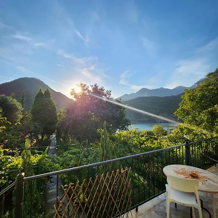 Pensjonat Lakeview Escape Koman