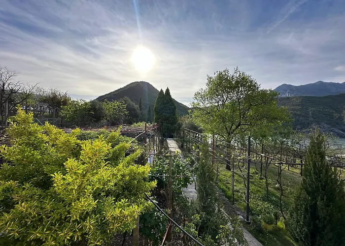 Lakeview Escape Koman