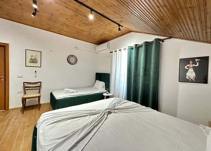 Гостевой дом Lakeview Escape Koman