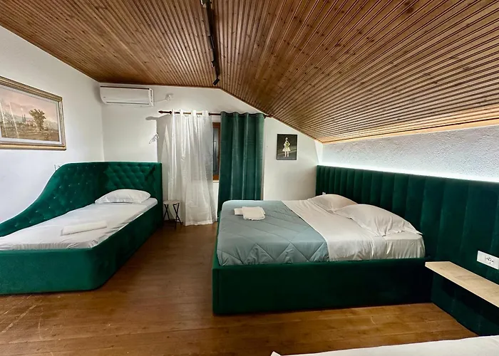 Lakeview Escape 3*
